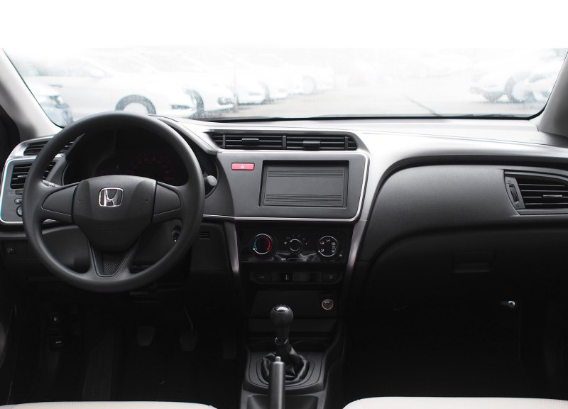 飞度汽车试驾超跑版,试驾飞度2022款