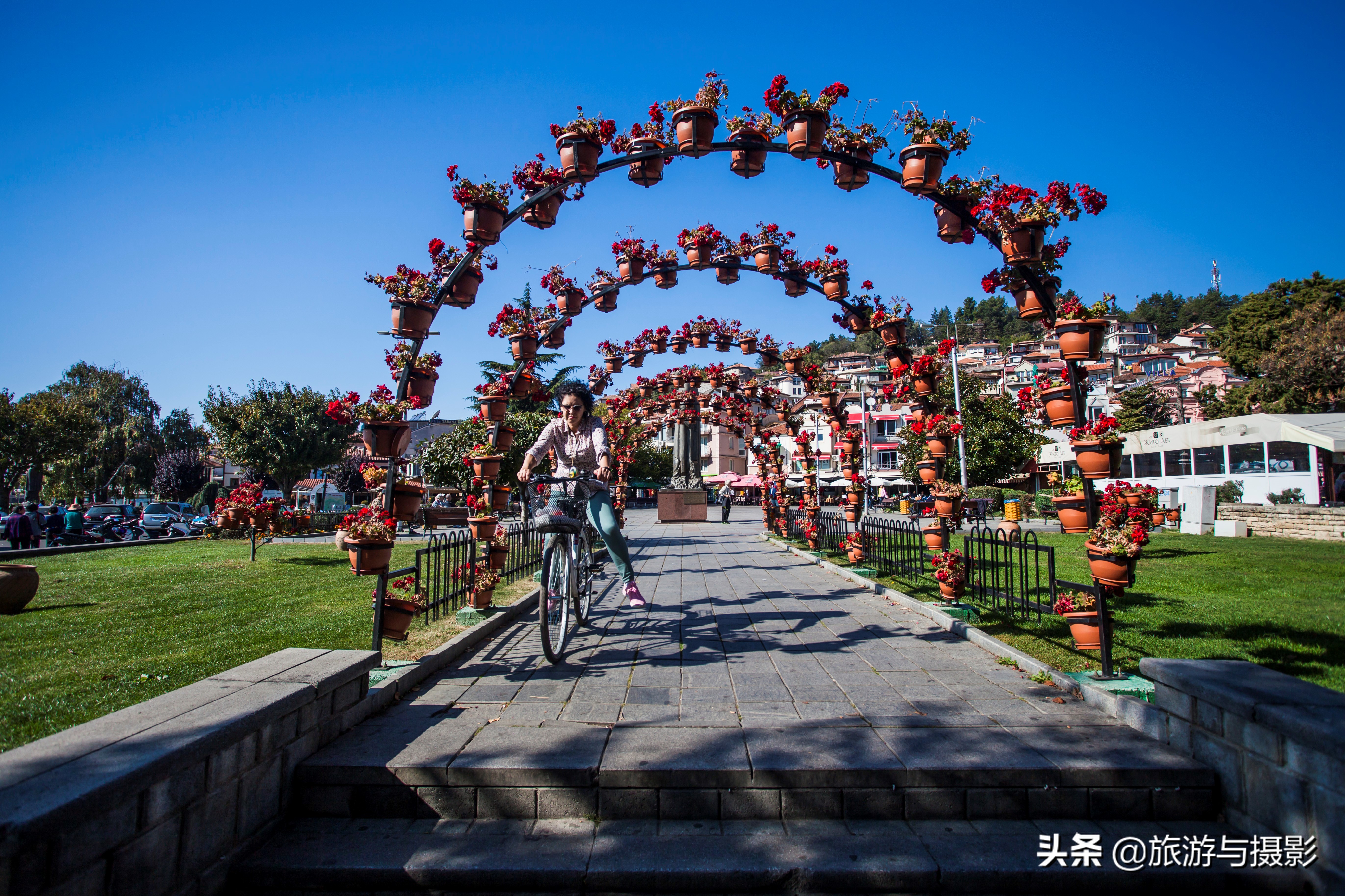 5万多人口的古城：安守一个“淡水海”，尽享一片“深邃蓝”