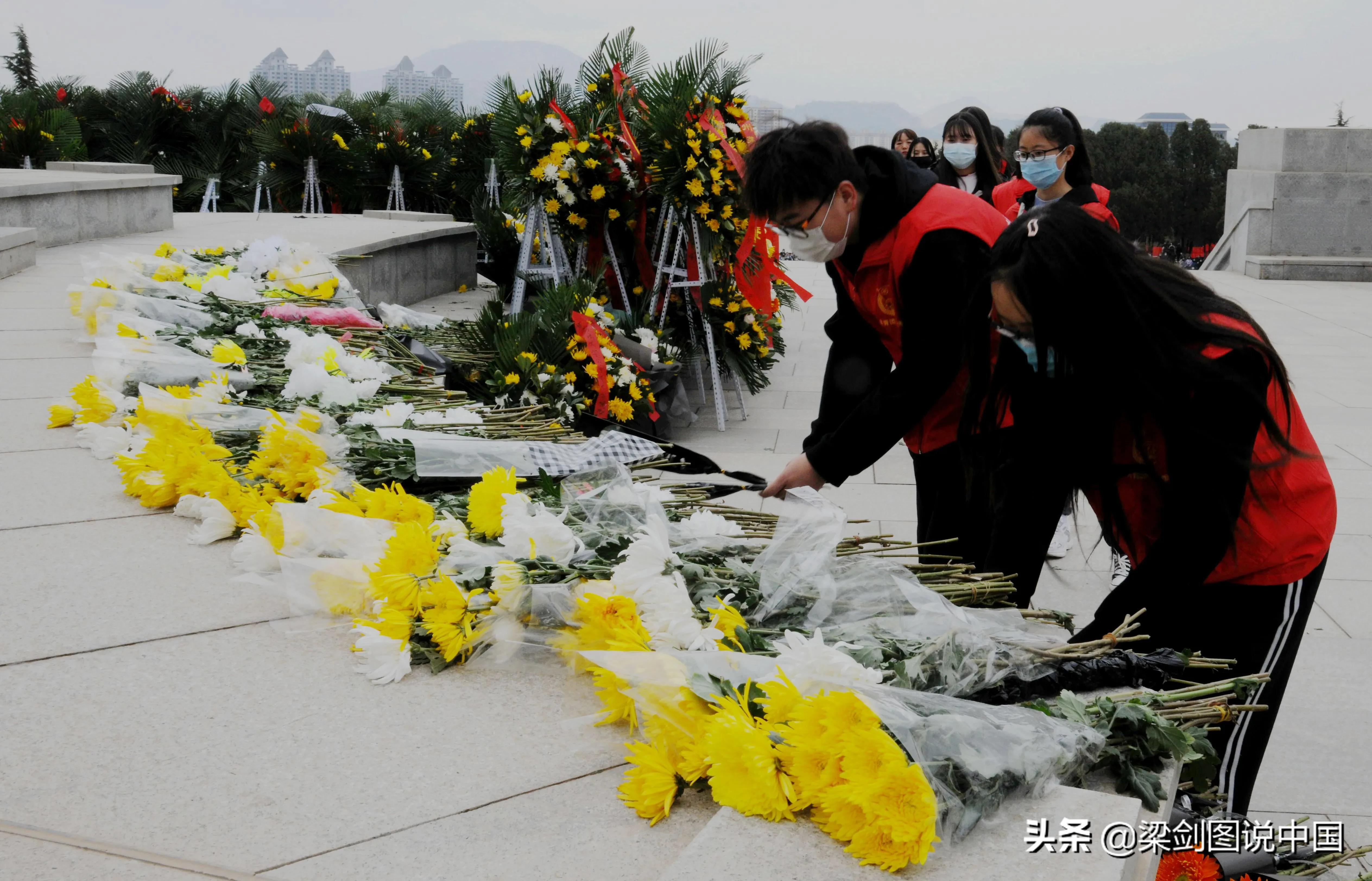 兰州缅怀革命烈士传承民族精神,兰州缅怀先烈