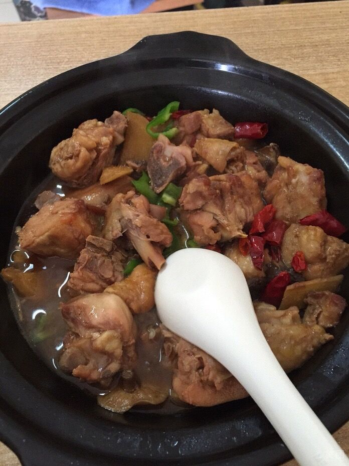 乌鲁木齐哪里有好吃的黄焖鸡米饭,乌鲁木齐黄焖鸡米饭清真