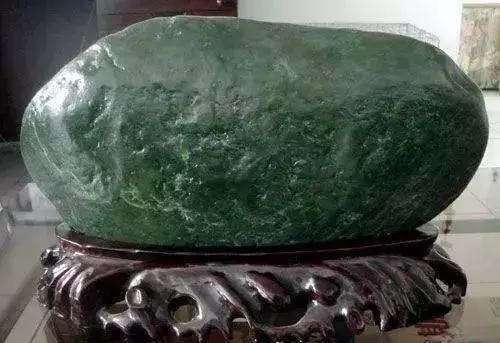 阿拉善戈壁滩玛瑙奇石图片,戈壁滩上的奇石美到令人窒息