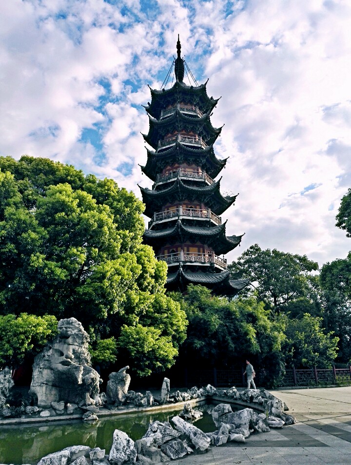 上海东方明珠和金茂大厦,上海金茂大厦多少钱一平