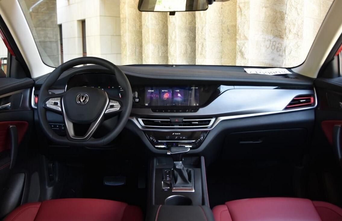 XRV的眼中钉,光发动机就更强,实测油耗6.4L,扭矩260N.m,仅9万