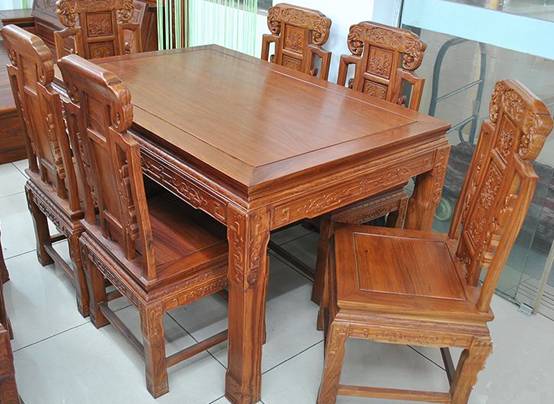 买到实木家具贴皮会赔偿吗,实木家具价格低的坏处