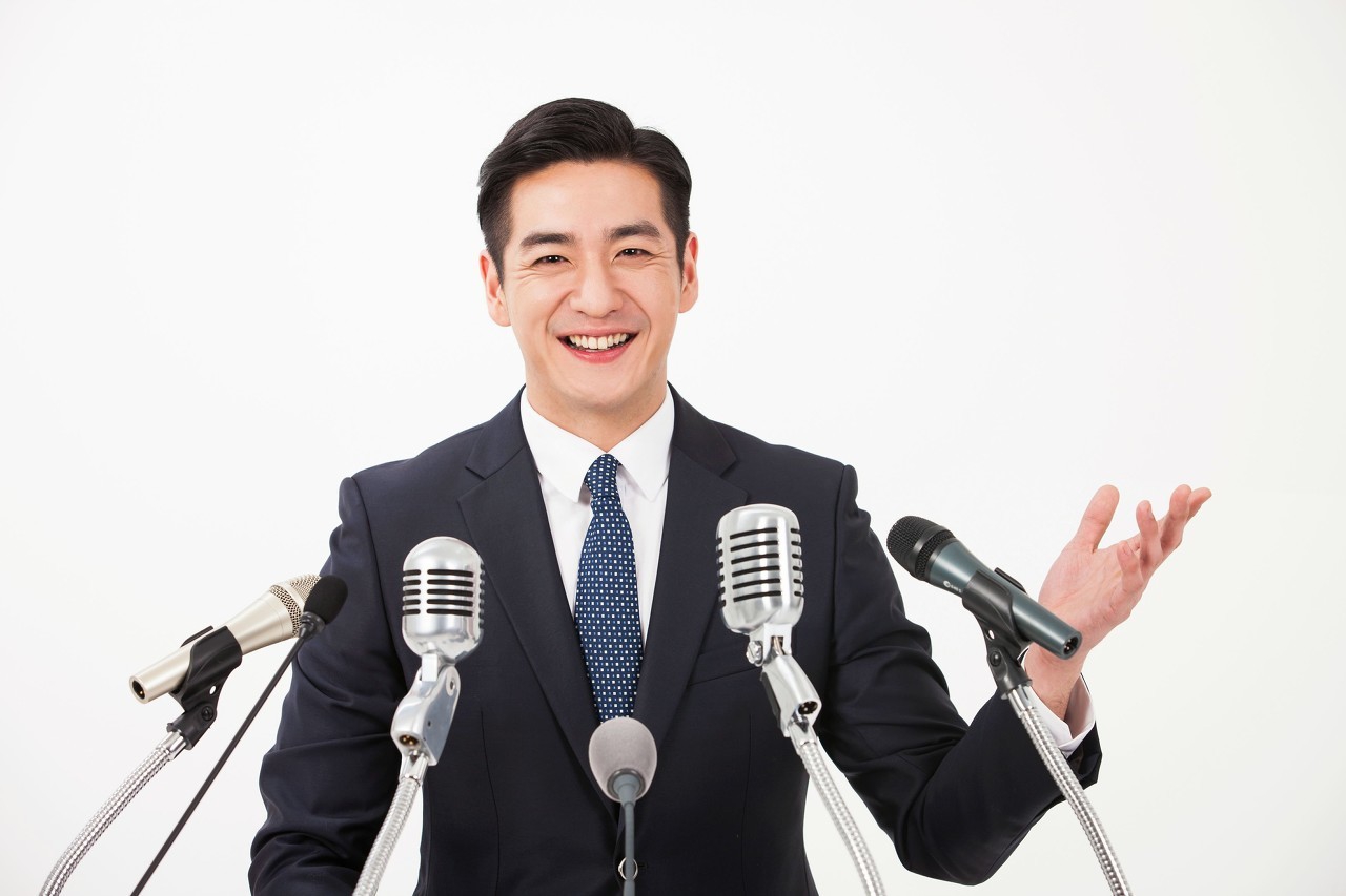 上台演讲紧张到发抖忘词怎么克服,演讲紧张声音发抖怎么办