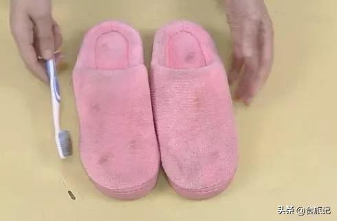 穿上这棉拖，如同踩在大朵棉花上，不怕水防滑、1秒解压，巨舒服