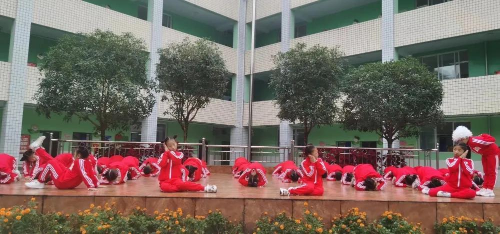 小学创建文明城市启动仪式,创建文明城市争做文明小学生的话