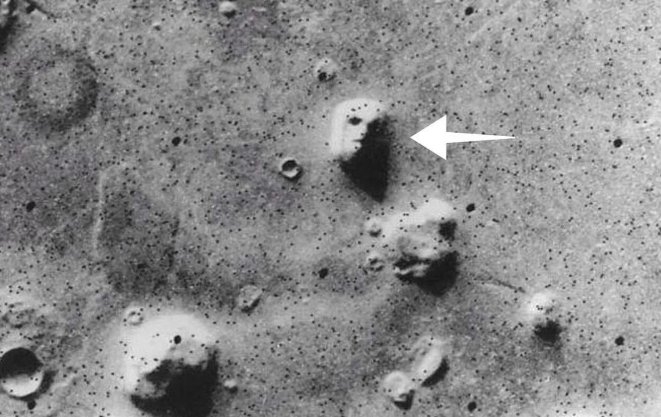 谷歌地图上的深海巨怪南极,谷歌地图上的南极异象