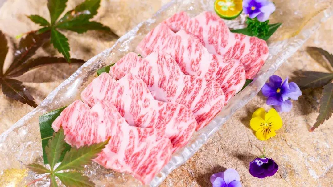 厦门超贵贵贵贵“保姆烤肉”！一口627元！借钱也要来吃……