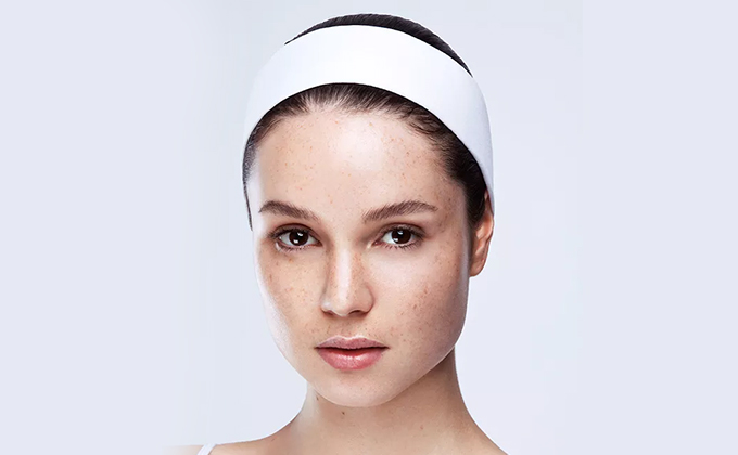 为什么眼睛下面的斑总是反反复复,男性眼睛下面长斑什么原因引起的