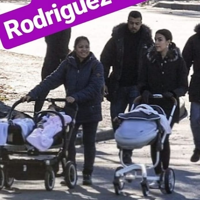 罗三岁训练场面,c罗三岁踢足球比赛