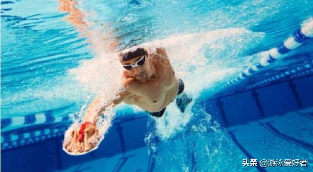 游泳的12大好处，看完彻底服了