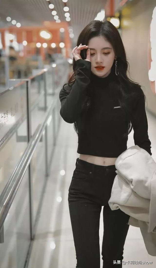 鞠婧祎穿白衣服配超短牛仔裤,鞠婧祎可外穿的安全裤