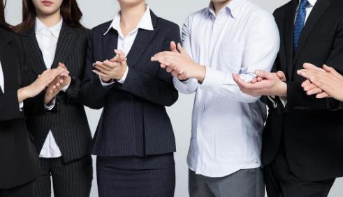 职场上，如何保证自己不会站错队？教你3招