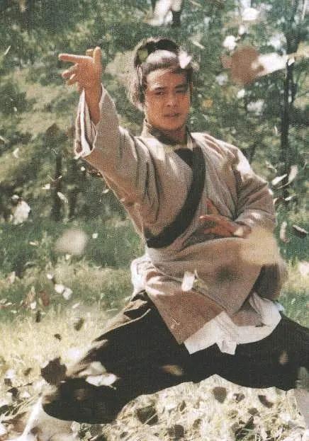 汉服穿着有多麻烦,汉服穿着不方便