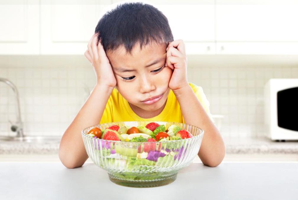 孩子每天三餐都吃为何瘦得皮包骨,孩子明明吃得多还是瘦