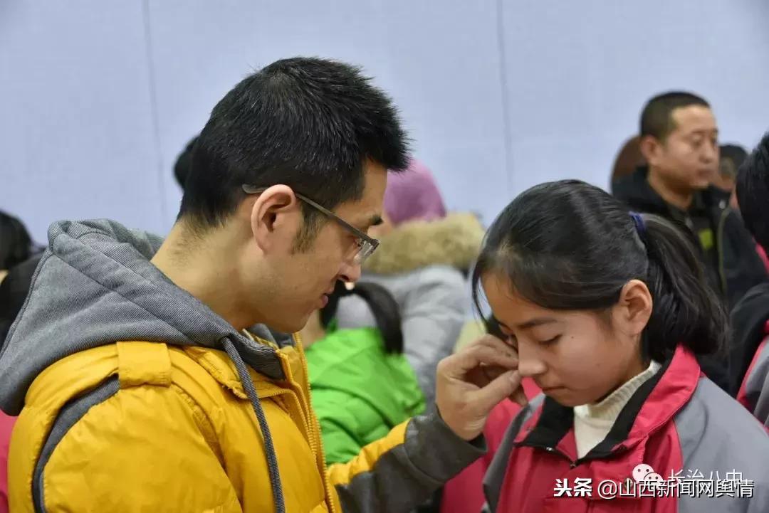 家校共育家长进课堂合力助成长,家校共育家长进课堂