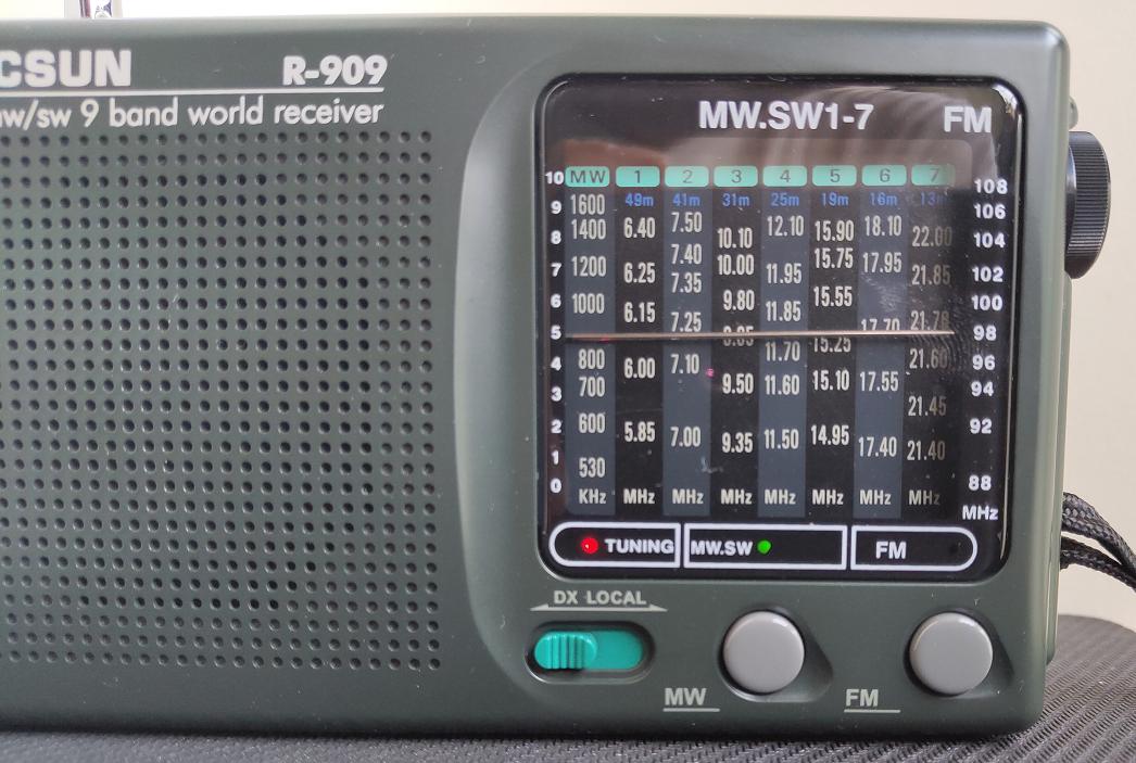 德生收音机909和9012哪个好,德生r-909收音机测试