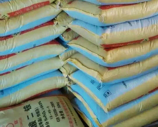 肥易通今日尿素价格多少钱一吨,尿素肥最新价格多少钱一吨