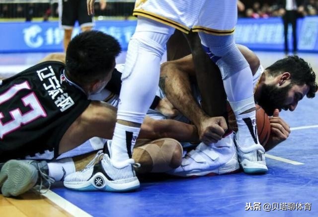 辽宁vs广厦界外球,cba裁判名场面之辽宁队后续