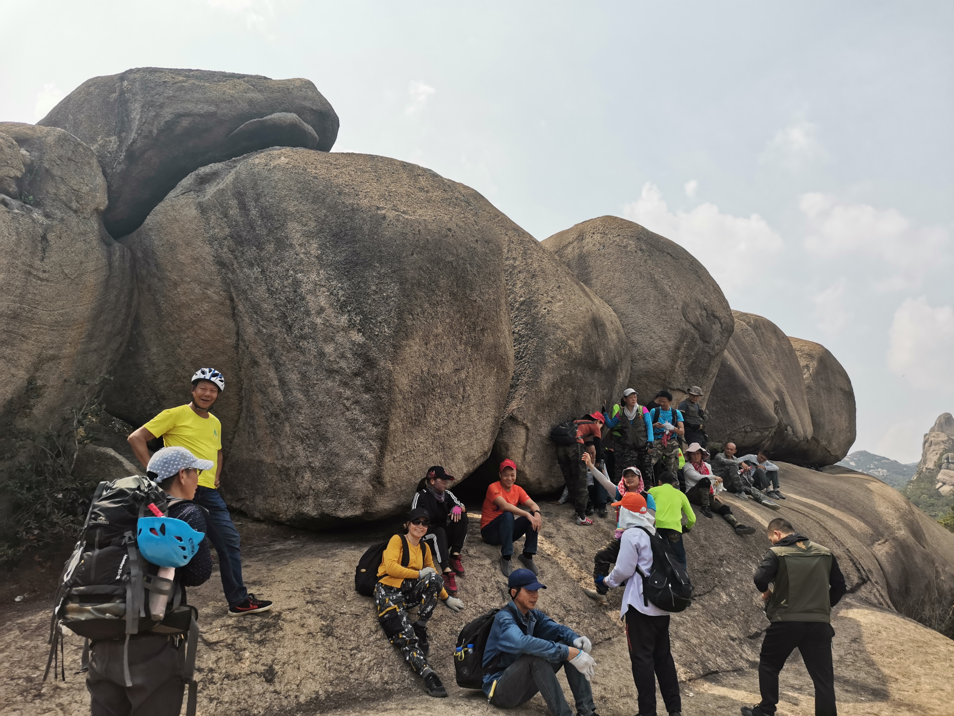 乌山三石连登快乐之旅星期六登山队