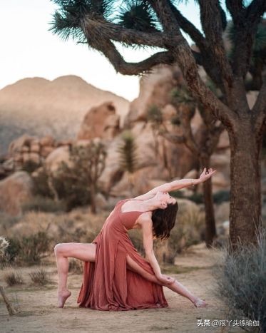 瑜伽缓解腰椎病的动作,治疗腰椎突出的瑜伽姿势