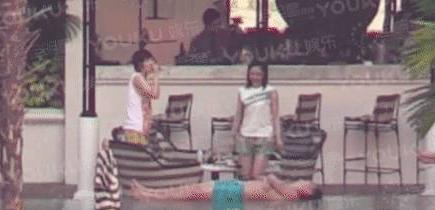 “一指禅”后，白百何频曝新恋情，上演“摸臀杀”的张爱朋去哪了