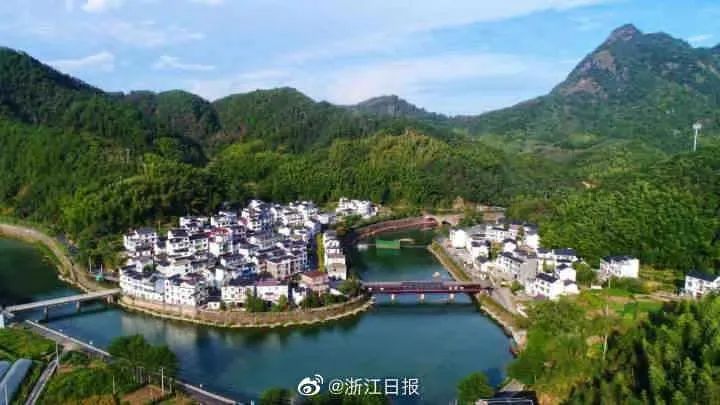 多名学生伤亡，公安部交管局发出预警！【新闻早七点】