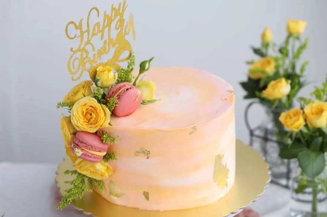 生日蛋糕简单不用烤箱,又简单又漂亮不用烤箱的生日蛋糕