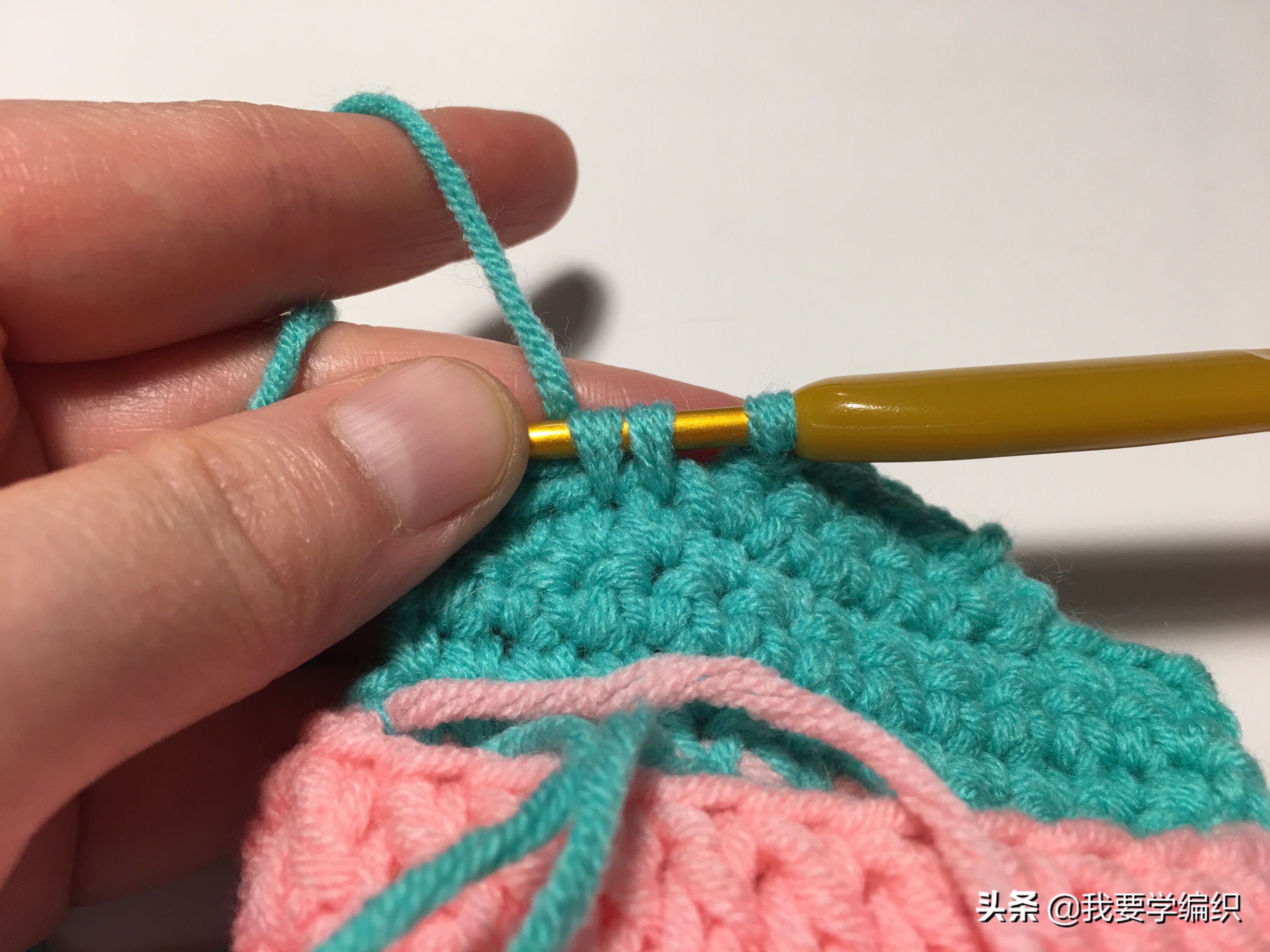 可爱的婴儿鞋钩法,可爱的钩针宝宝鞋子