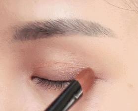 零基础学画眼影用什么牌子的,零基础单眼皮化妆入门教学眼影