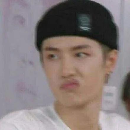 粉墨富婆再添一锤，Jennie穿的香奈儿全是有钱都买不到的绝版货？