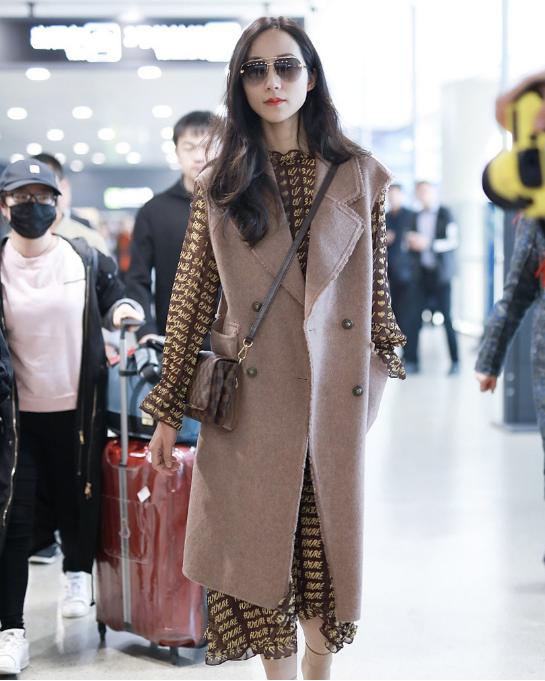 最新款lv包包怎么辨别真假,假货包包辨别