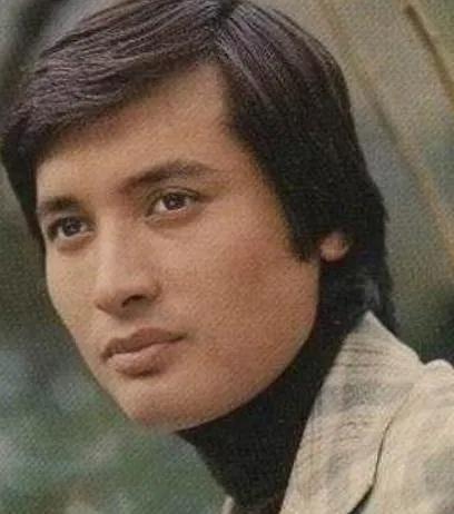 一代侠女插足秦汉婚姻，嫁豪门却独守空房，继女还深陷“*照门艳**”