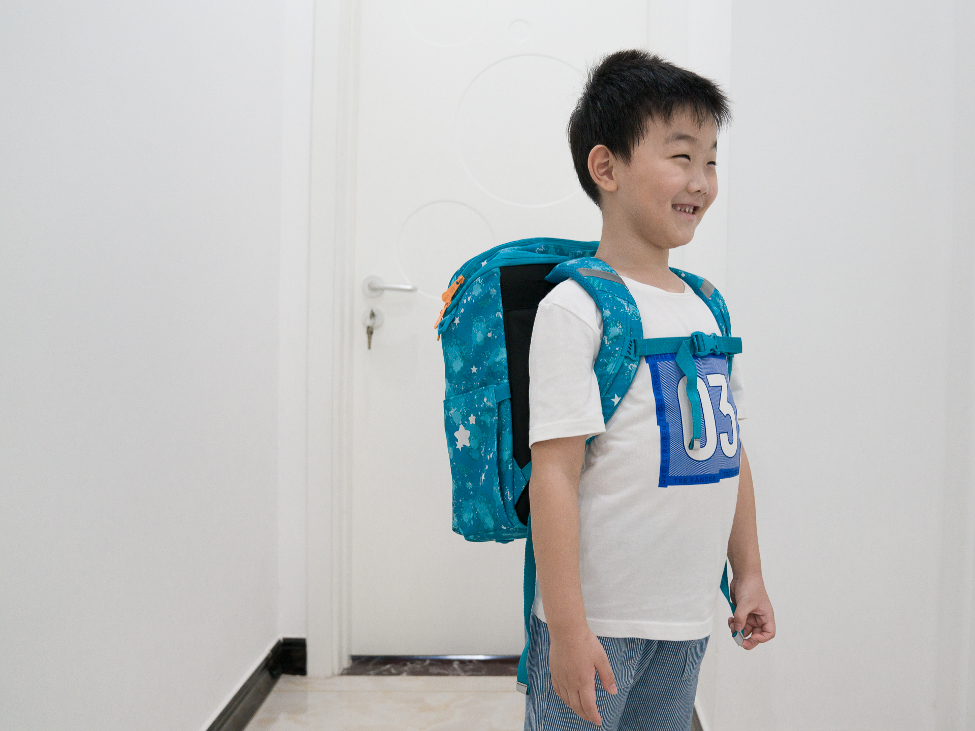 减负护脊书包怎么选,如何给孩子选一款好的护脊书包