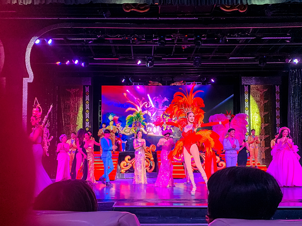 到了泰国那就必须得看人妖了，感受一下泰国的人妖文化