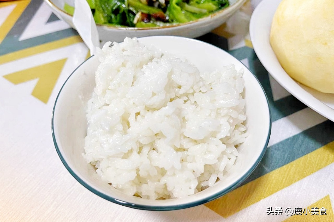 大米有虫子了怎样驱虫,放一年大米不会生虫的小妙招