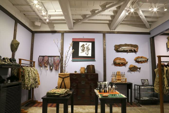 窦靖童自拍中被众人“求链接”的健身衣，到底是什么牌子的？