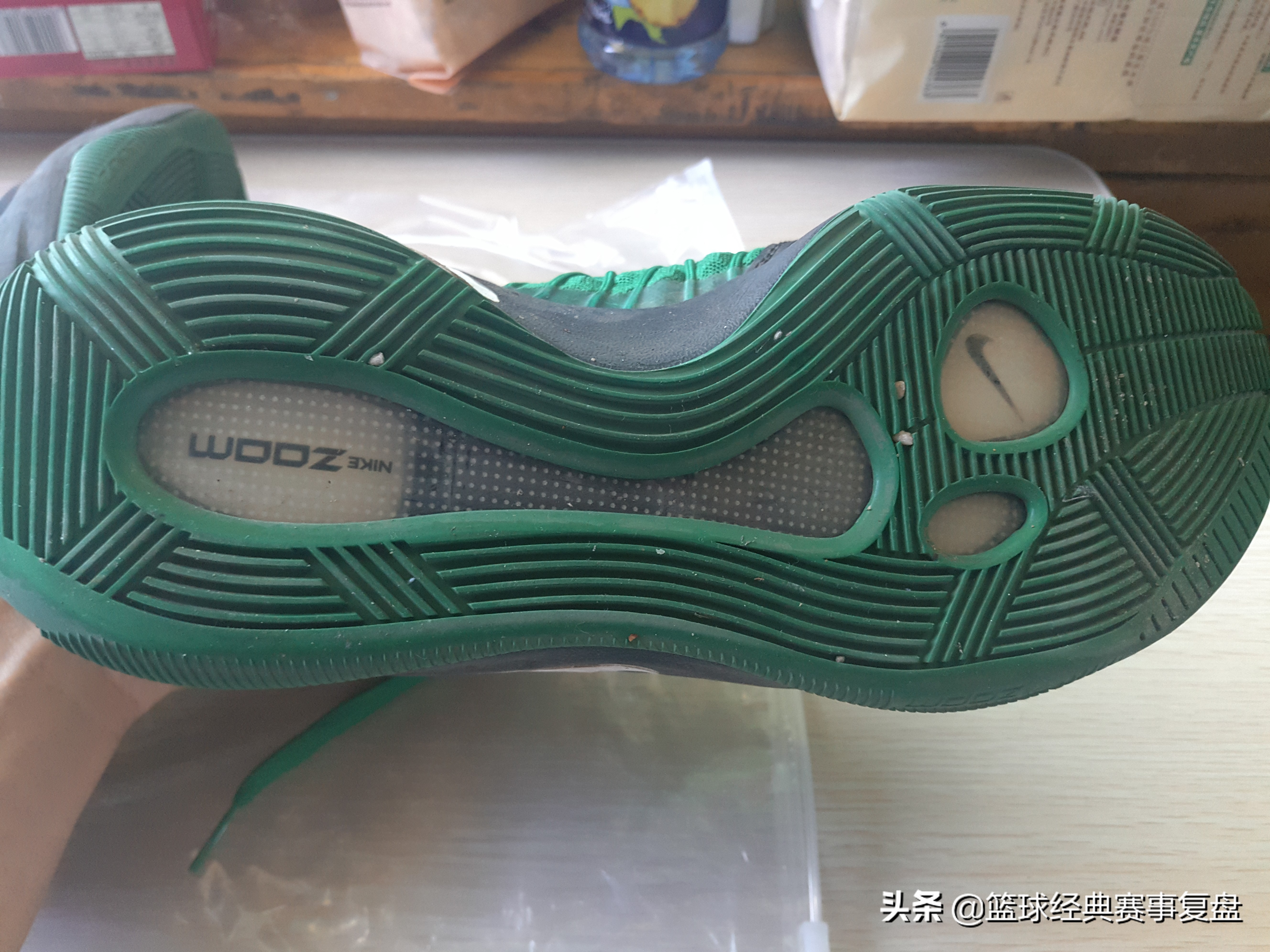 耐克炒冷饭,nikehyperdunk2018low脚感