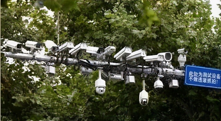 道路上这四种监控摄像头全部启用,道路监控摄像头有哪些