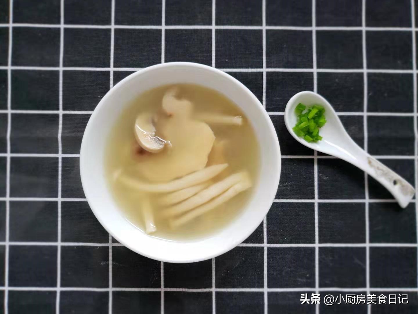 蘑菇好喝又营养的汤孩子喝,哪种蘑菇汤好喝有营养价值