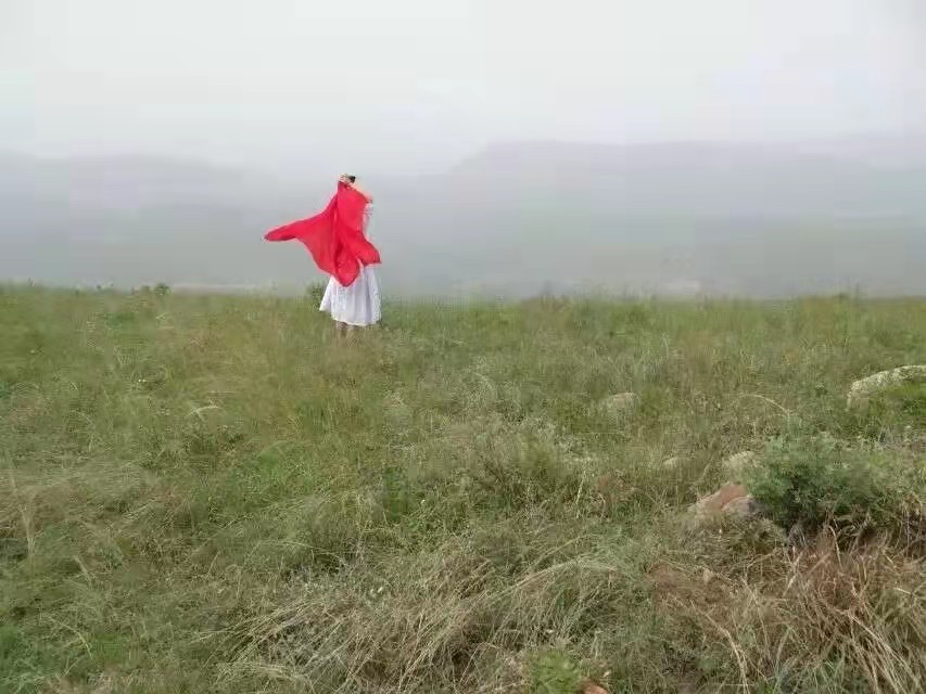 半身风雨半身伤半世浮云半生凉,浮云半生近黄昏