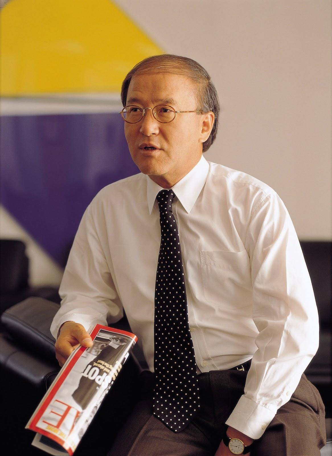 拯救Fila的73岁韩国马云：3次考医失败，转行却大获成功