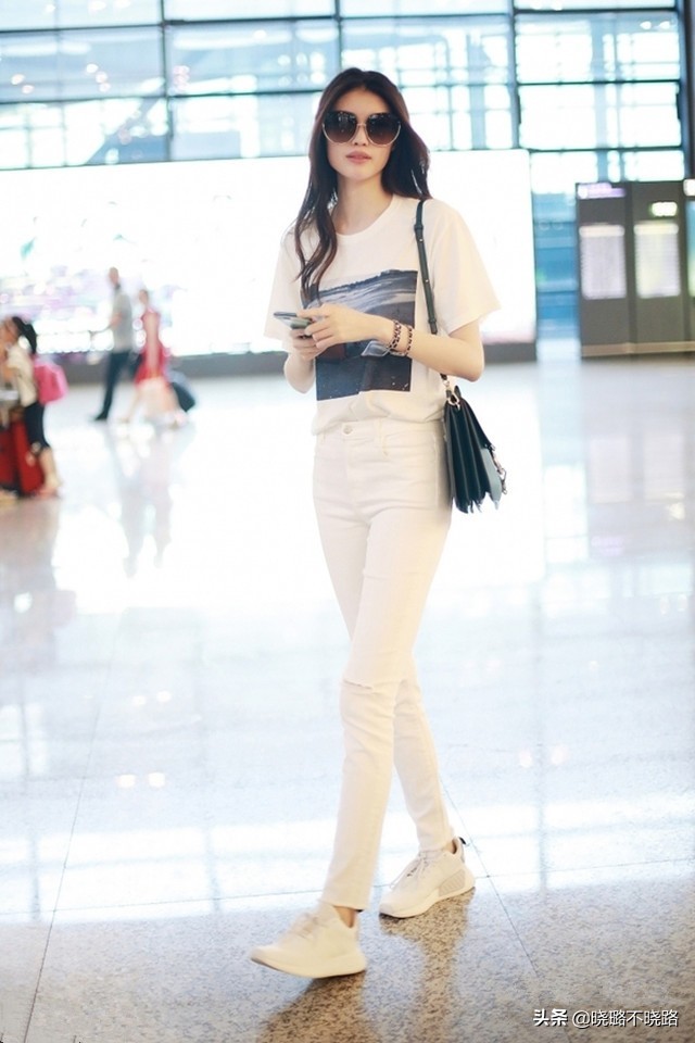 今年最流行的阔腿裤女款米色,新款裤子女最流行的阔腿裤