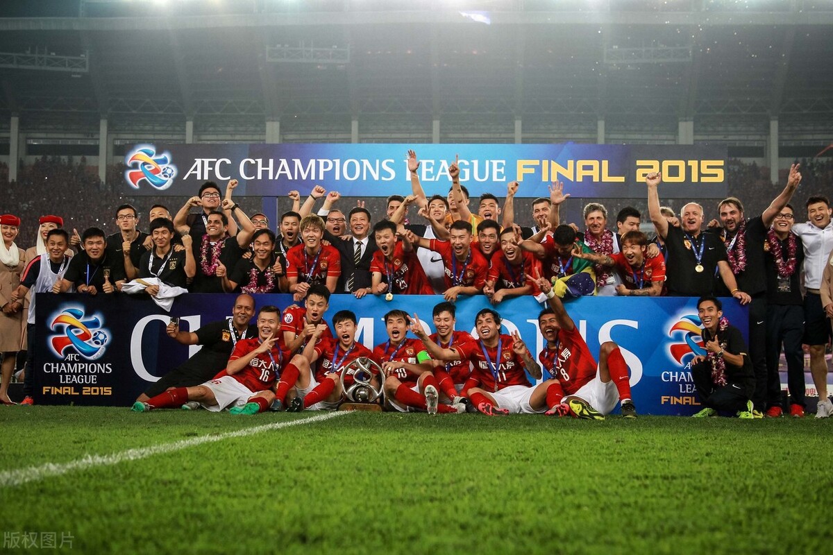 世界几大足球俱乐部logo,世界各大足球俱乐部标志