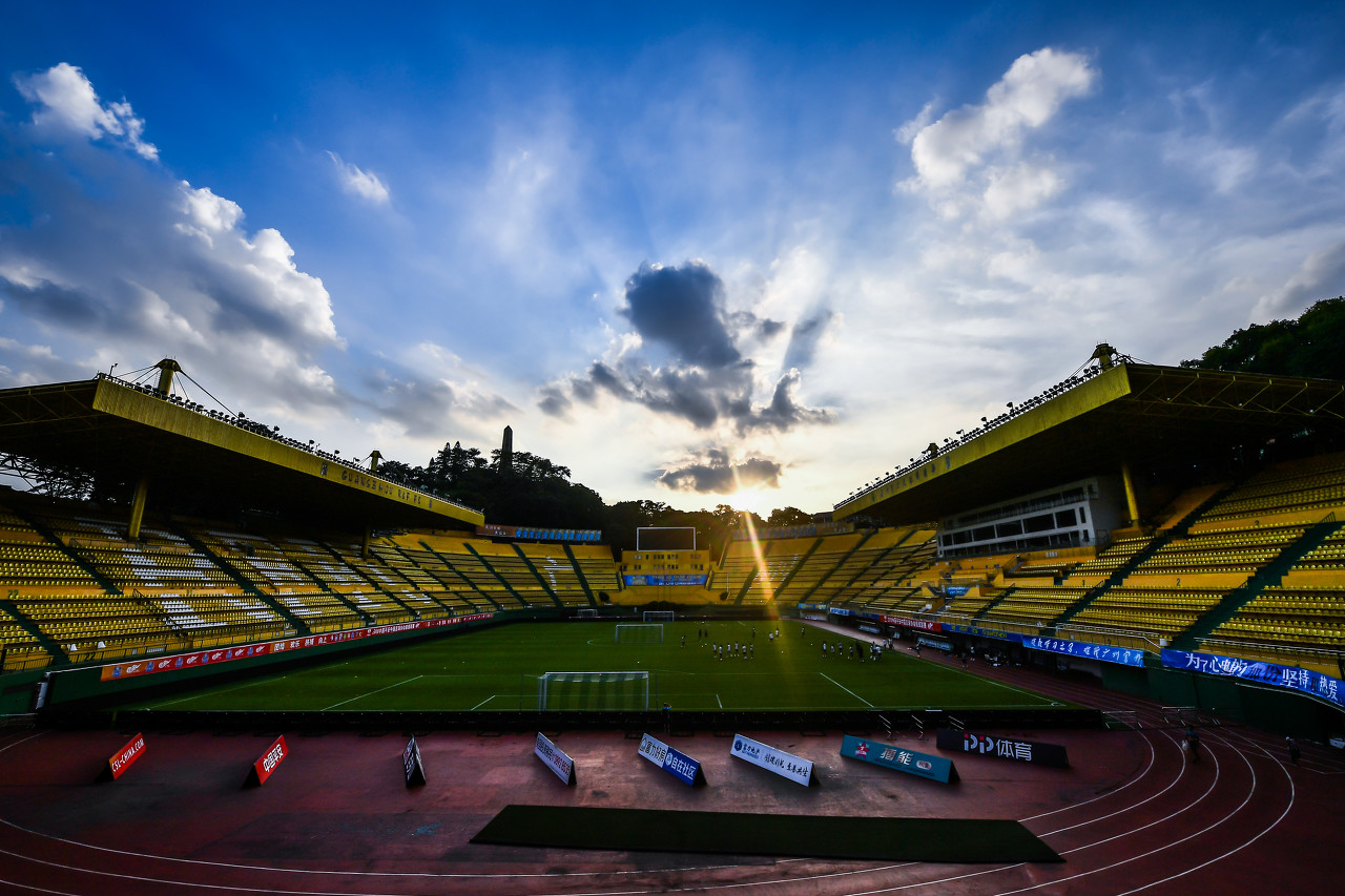 韦世豪强势来袭,中超韦世豪霸气视频