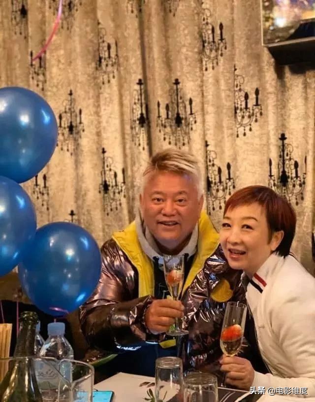 叻哥陈百祥对唱英文歌曲名称,叻哥陈百祥唱歌