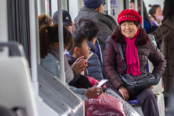 白头发越来越多是身体出了问题吗,长白发是缺乏哪些营养素