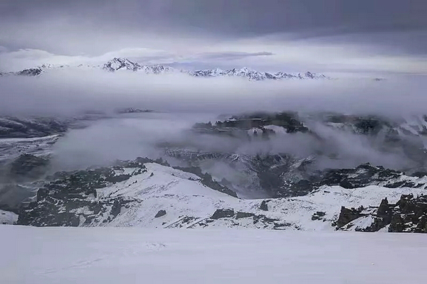 巴音布鲁克镇冬天的生活,巴音郭楞自治州和静县冬天