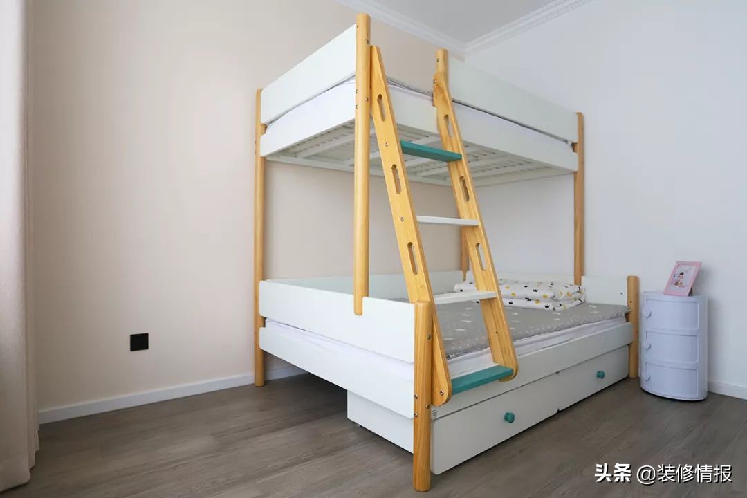 多层简约收纳书架,多层三角书架收纳